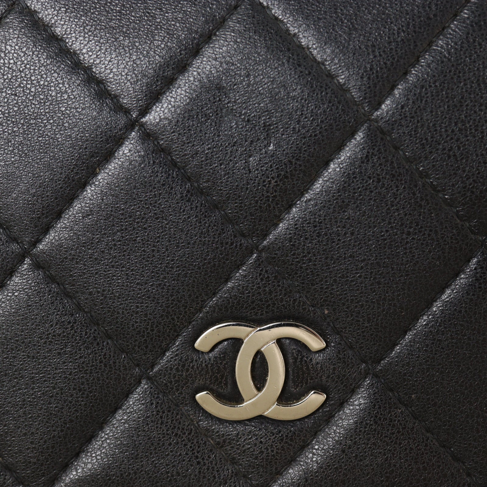 Chanel Classic Wallet on Chain