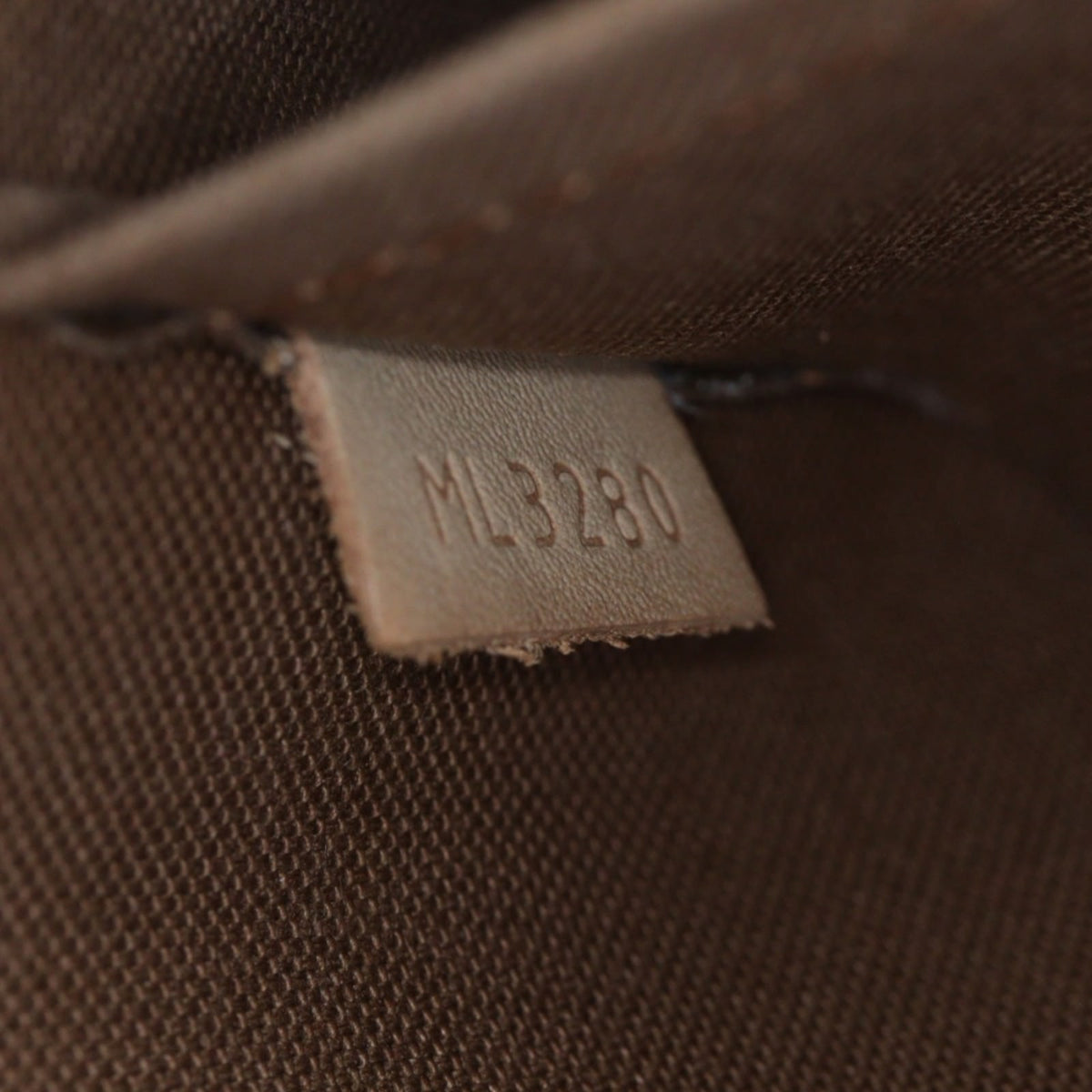Louis Vuitton Alma BB Monogram_IMG_4560.jpg