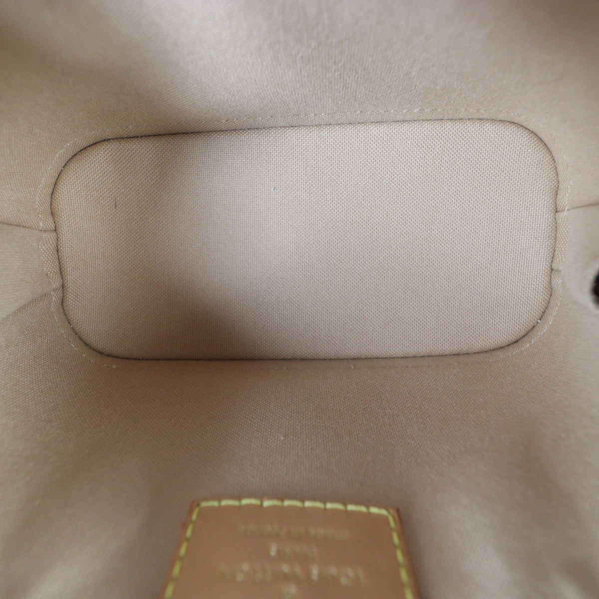 Louis Vuitton Alma Nano Monogram Dune_IMG_8420.jpg