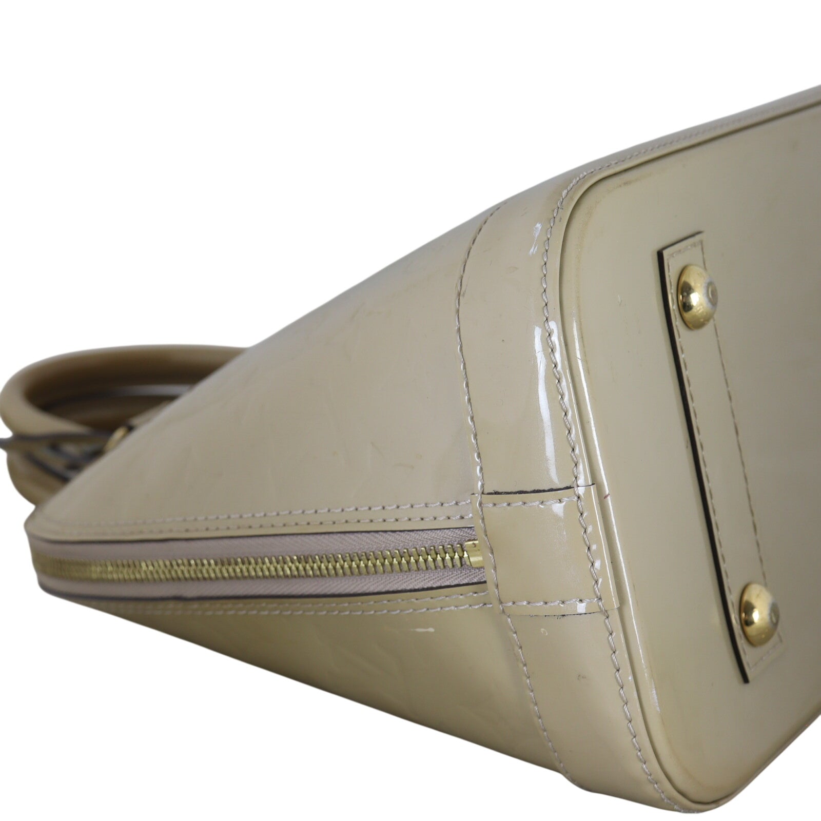 Louis Vuitton Alma PM Monogram Vernis (beige)_IMG_0900.jpeg