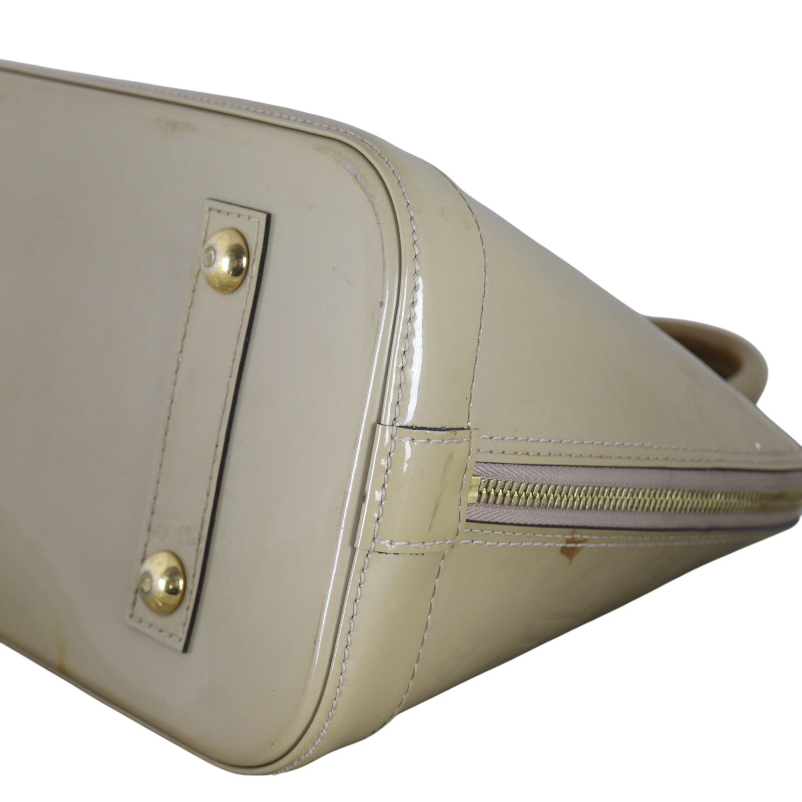 Louis Vuitton Alma PM Monogram Vernis (beige)_IMG_0901.jpeg