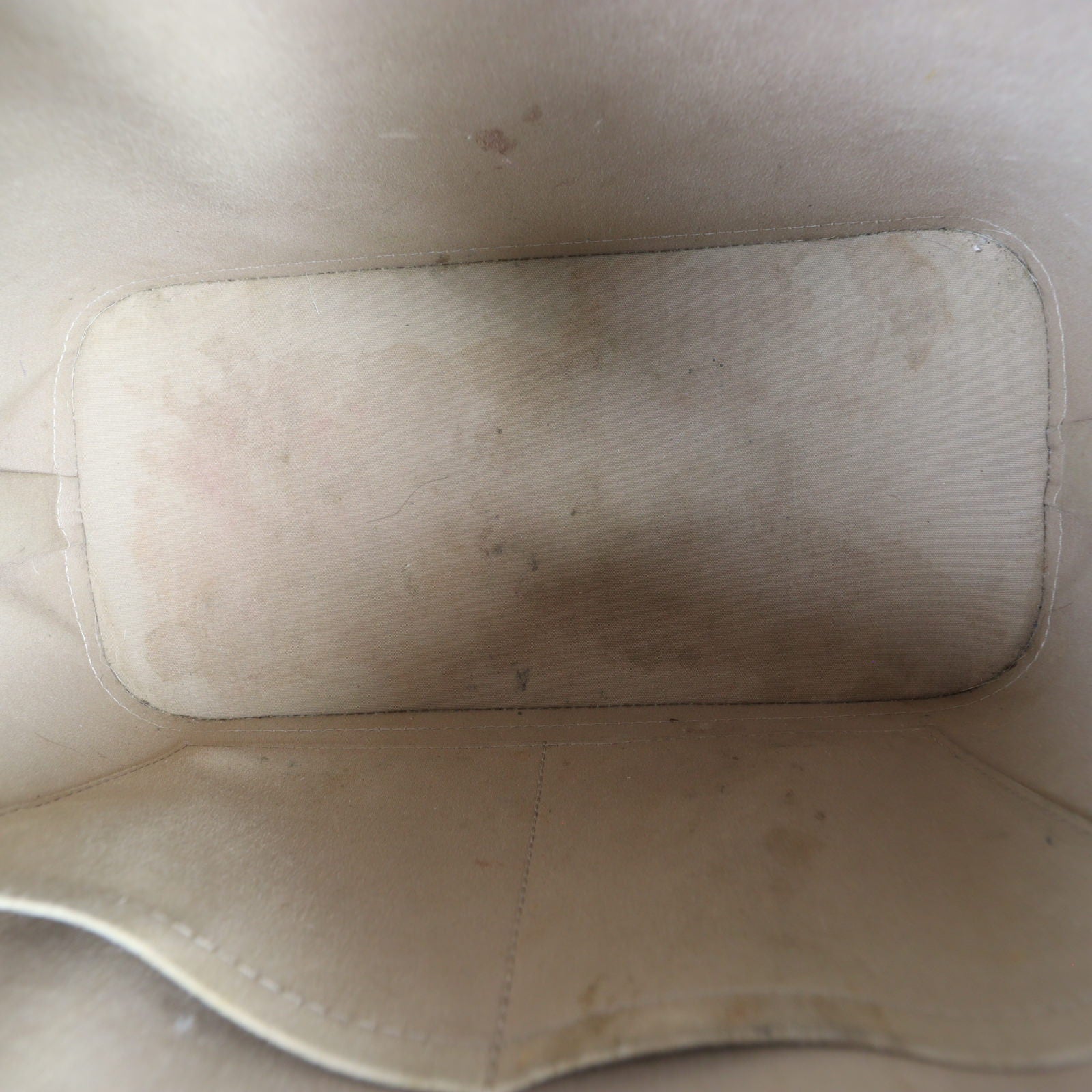 Louis Vuitton Alma PM Monogram Vernis (beige)_IMG_0908.jpg