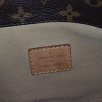 Louis Vuitton Artsy MM Monogram_IMG_4805.jpg