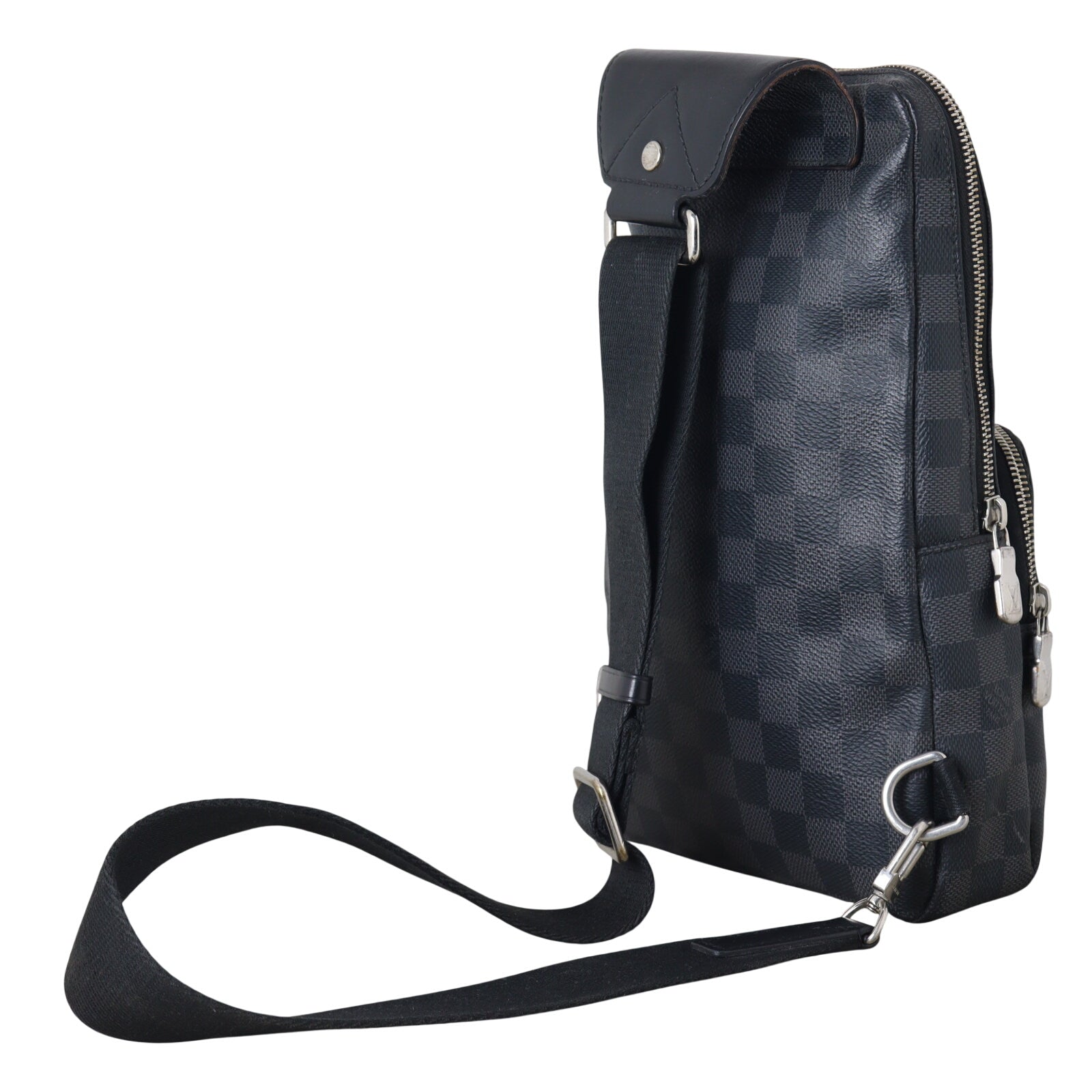Louis Vuitton Avenue Sling Bag Damier Graphite_IMG_8258.jpeg