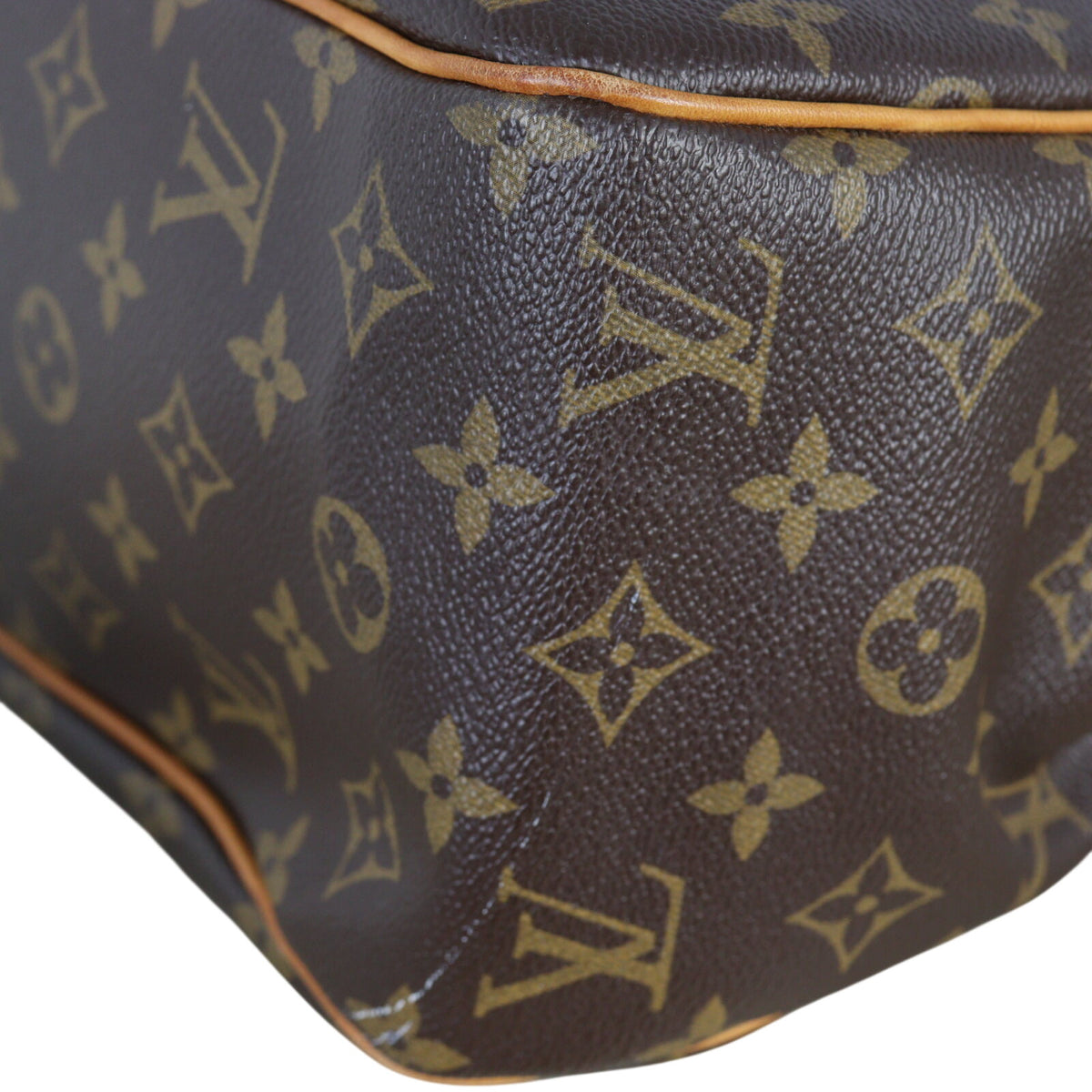 Louis Vuitton Batignolles Horizontal Monogram_IMG_4687.jpeg