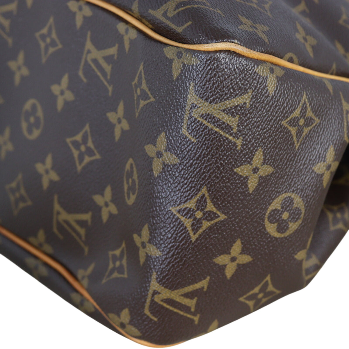 Louis Vuitton Batignolles Horizontal Monogram_IMG_4689.jpeg