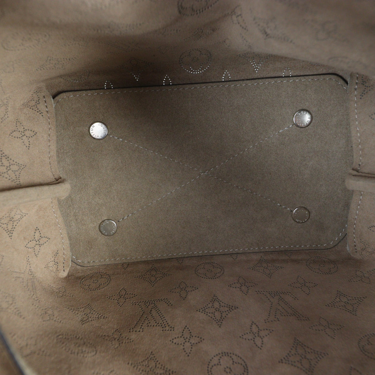 Louis Vuitton Bella Bucket Bag Mahina_IMG_9328.jpg