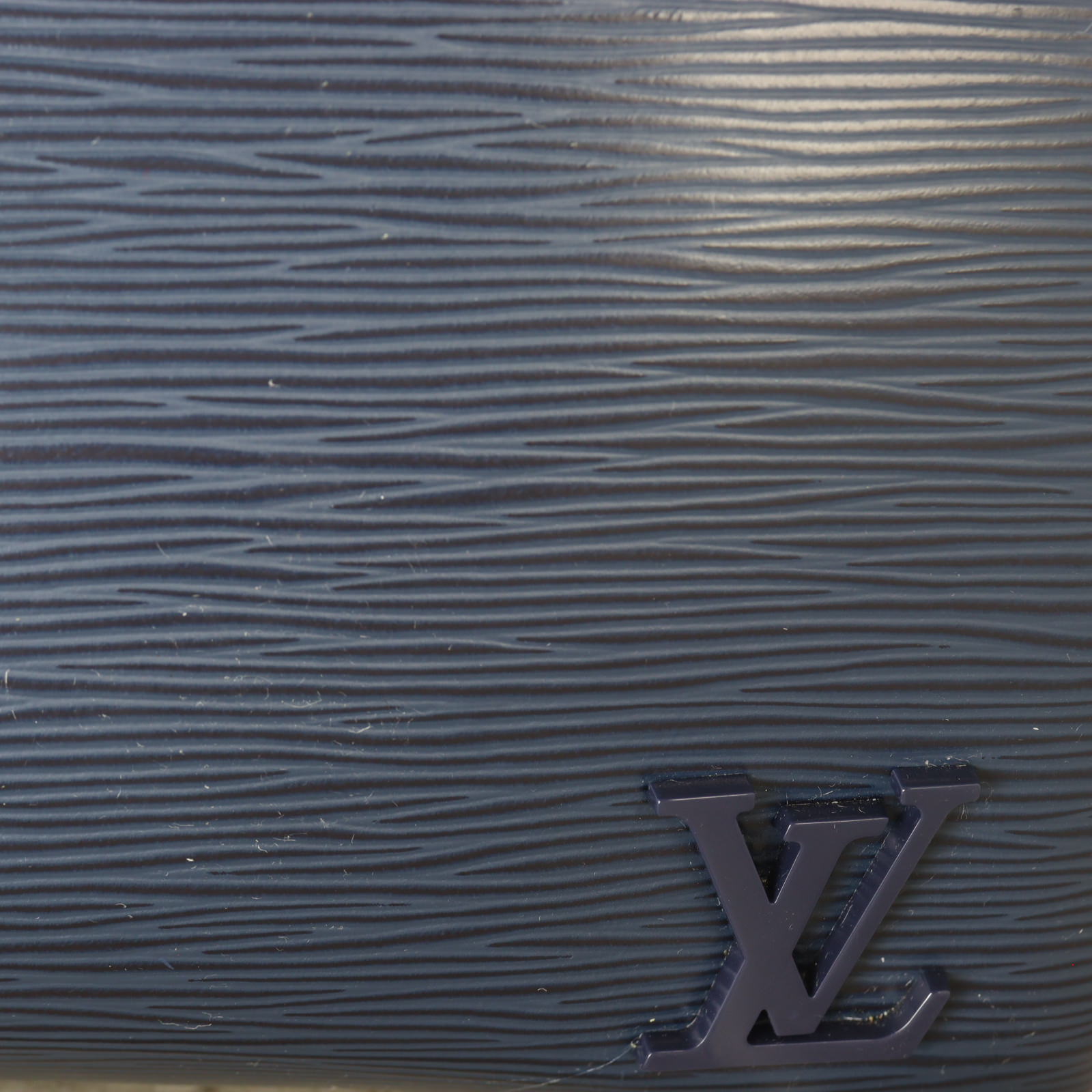 Louis Vuitton Cluny MM Epi_IMG_5169.jpg