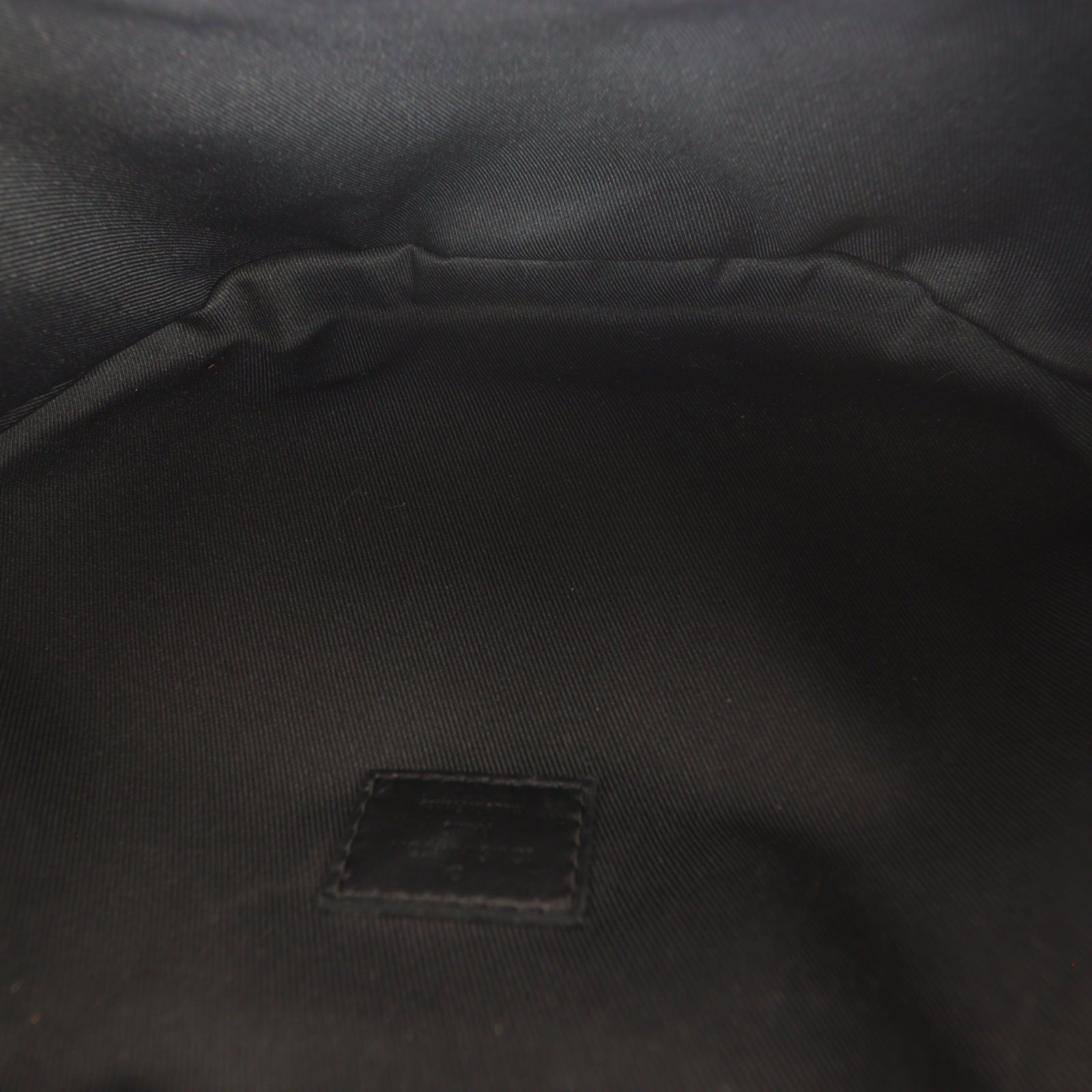 Louis Vuitton Discovery Bum Bag Monogram Shadow_IMG_4043.jpg