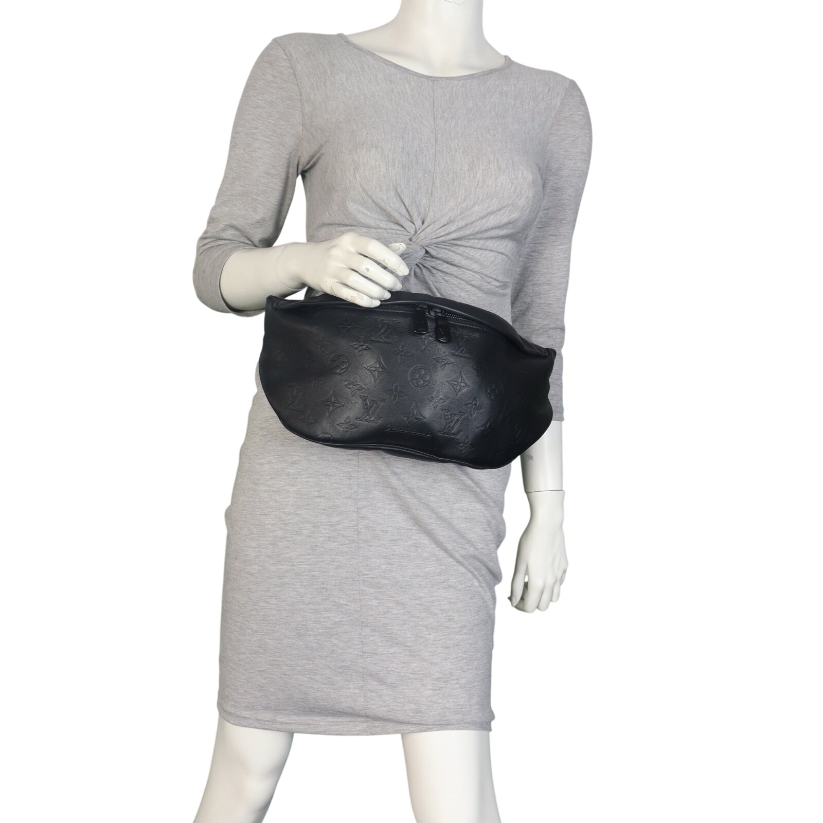 Louis Vuitton Discovery Bum Bag Monogram Shadow_IMG_4091.jpeg