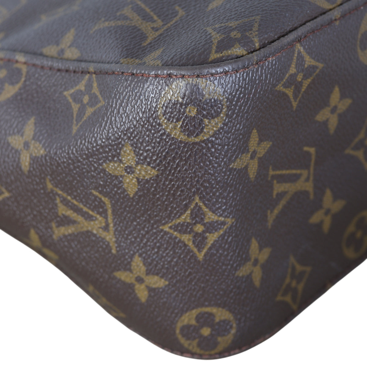 Louis Vuitton Looping GM Monogram_IMG_8092.jpeg
