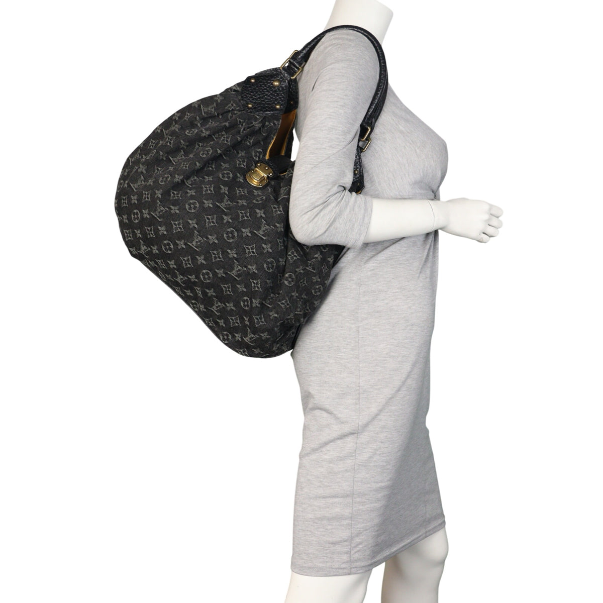 Louis Vuitton Mahina XL Monogram Denim (black)_IMG_5002.jpeg