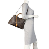 Louis Vuitton Montaigne MM Monogram_IMG_8300.jpeg