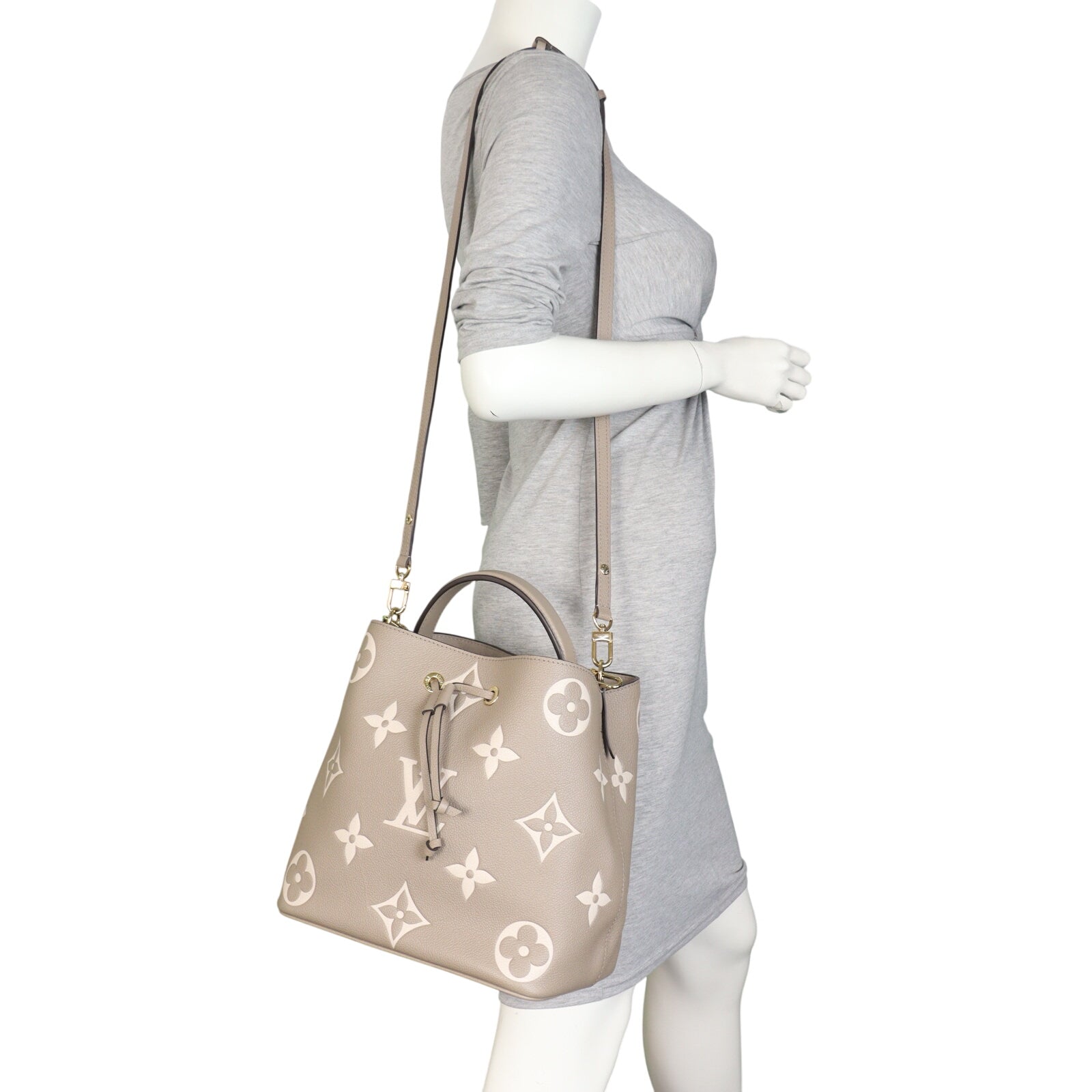 Louis Vuitton NeoNoe MM Monogram Empreinte Giant Bicolour_IMG_2046.jpeg