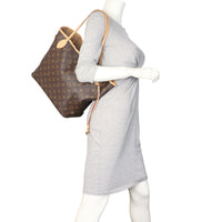 Louis Vuitton Neverfull MM Monogram_IMG_1228.jpeg