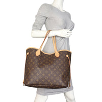 Louis Vuitton Neverfull MM Monogram_IMG_3158.jpeg