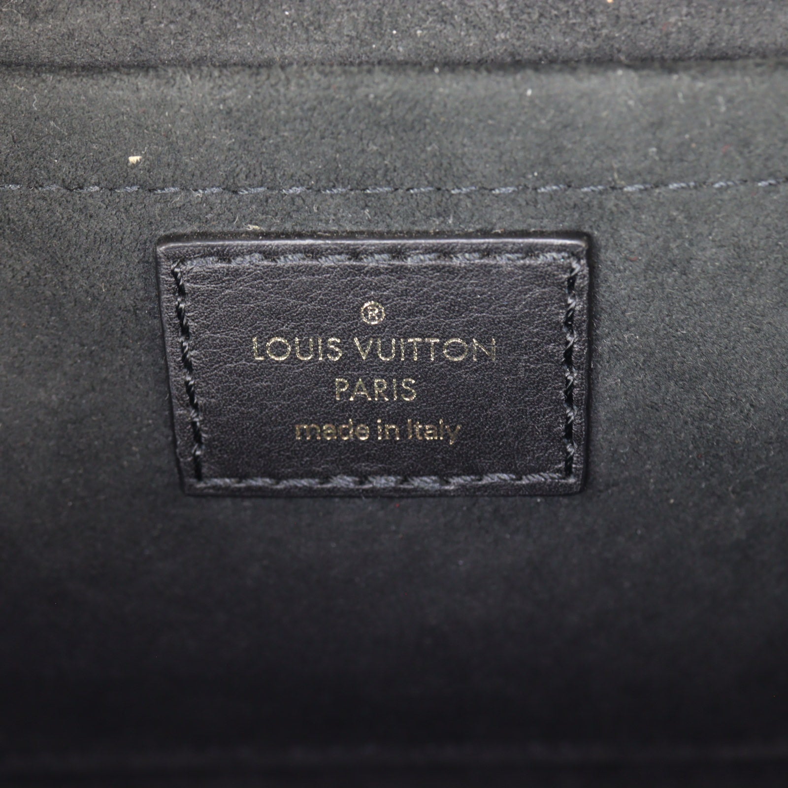 Louis Vuitton New Wave MM Chain Bag_IMG_1266.jpg