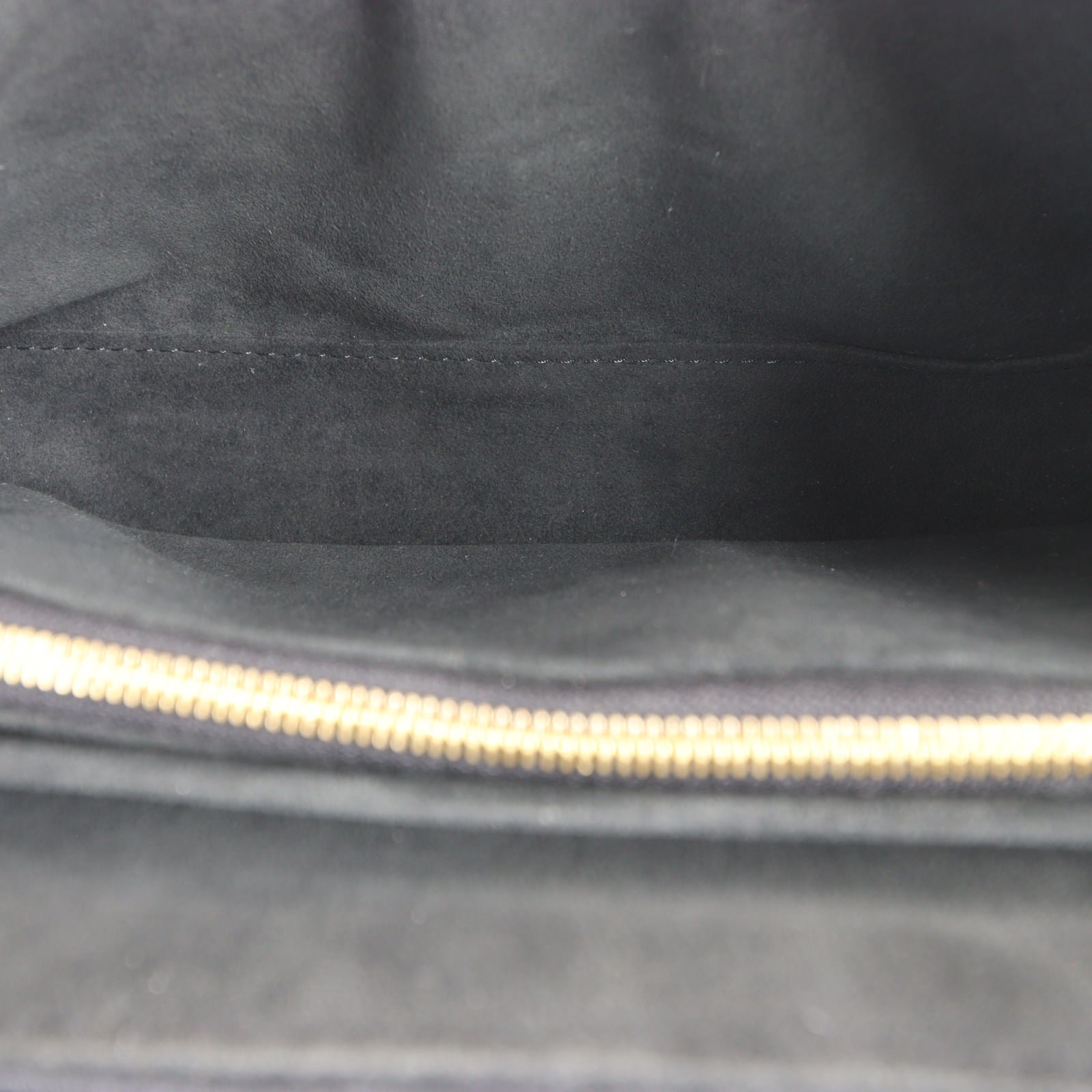 Louis Vuitton New Wave MM Chain Bag_IMG_4629.jpg