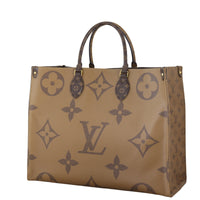 Louis Vuitton OnTheGo GM Monogram Giant Reverse_IMG_4892.jpeg