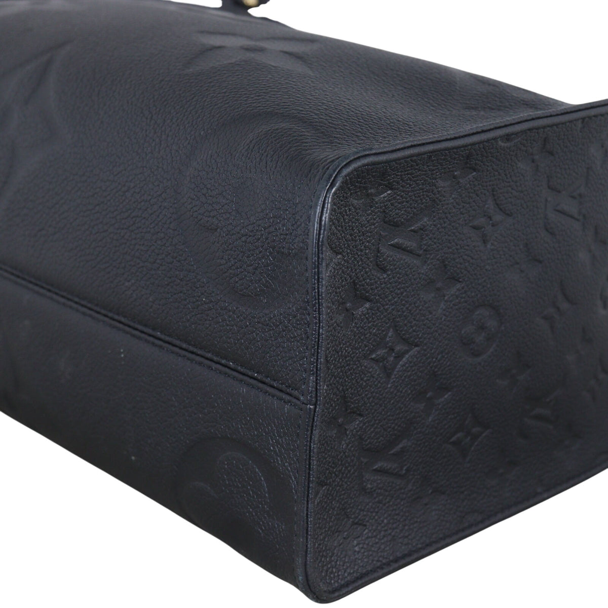 Louis Vuitton OnTheGo MM Monogram Empreinte Giant_IMG_7463.jpeg