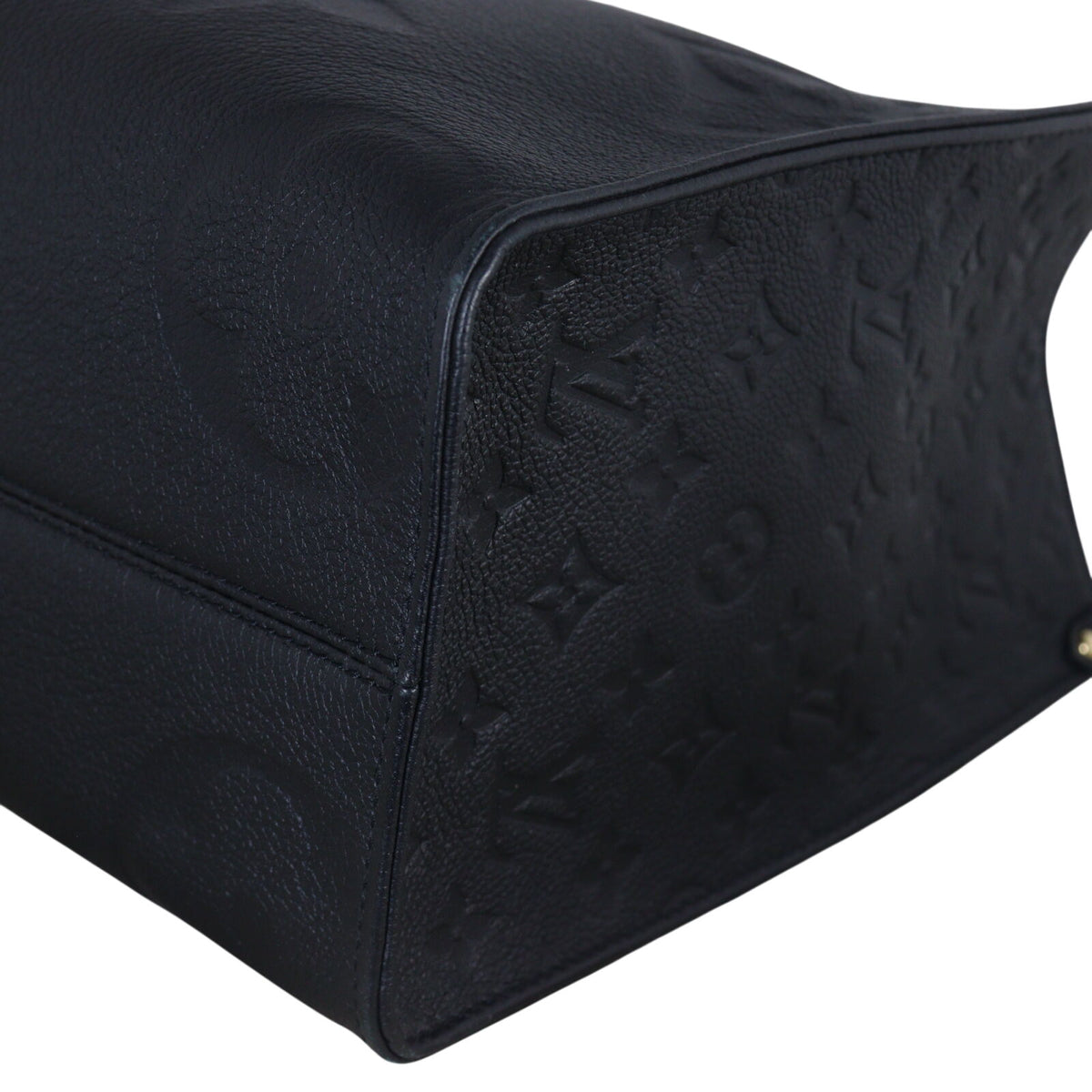 Louis Vuitton OnTheGo MM Monogram Empreinte Giant_IMG_7465.jpeg