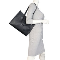 Louis Vuitton OnTheGo MM Monogram Empreinte Giant_IMG_7641.jpeg