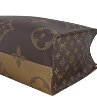 Louis Vuitton OnTheGo MM Monogram Giant Reverse_IMG_7569.jpeg