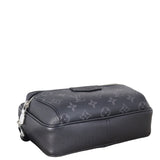 Louis Vuitton Outdoor Bumbag Monogram Eclipse Taiga_IMG_3564.jpg