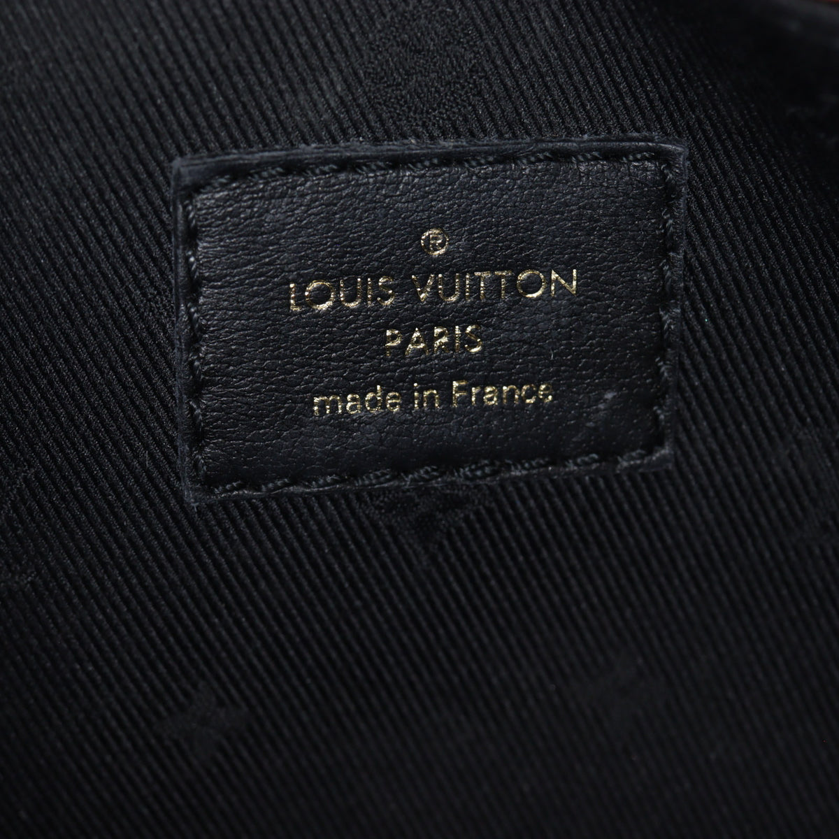 Louis Vuitton Over The Moon Bubblegram_IMG_2096.jpg