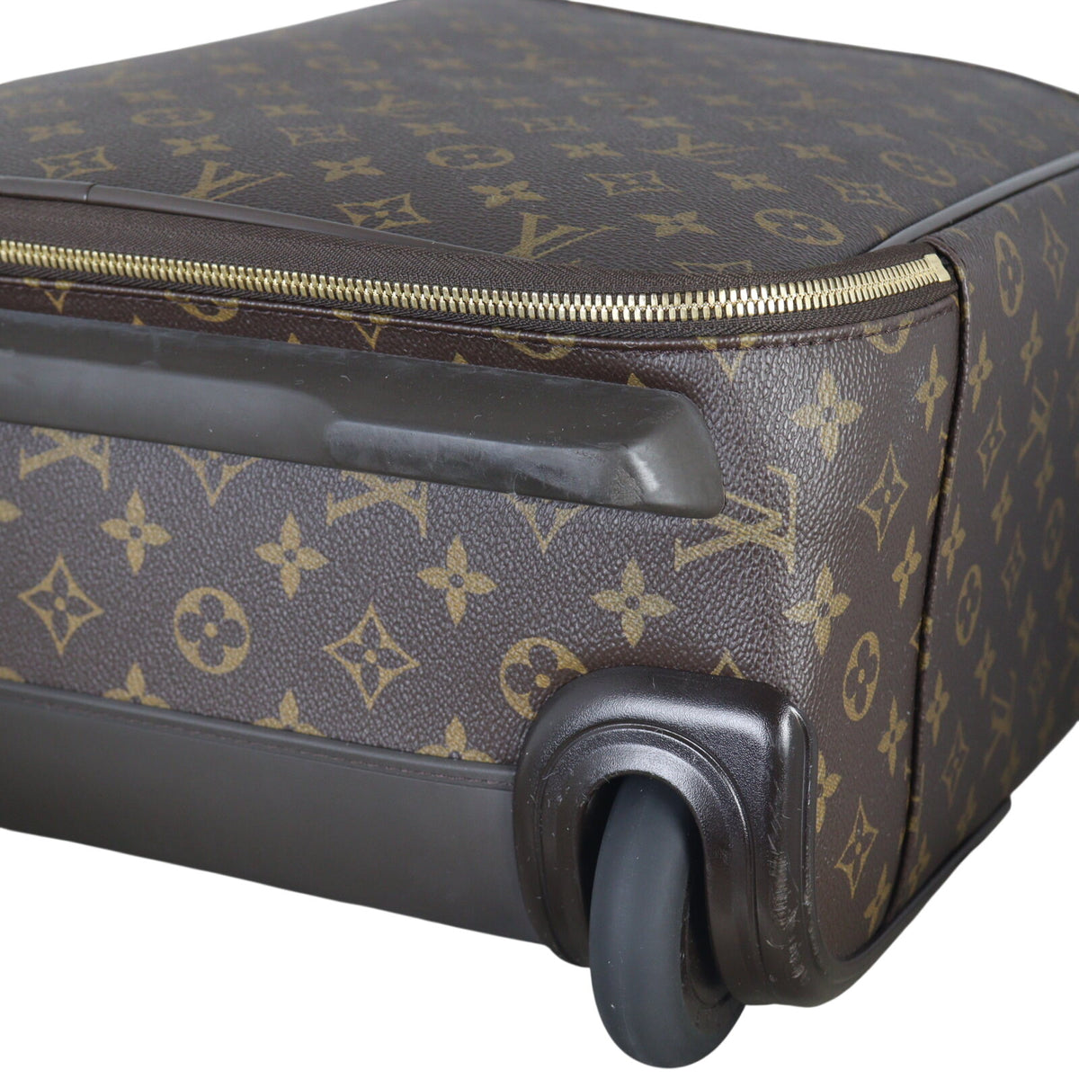 Louis Vuitton Pegase 45 Suitcase Monogram_IMG_3836.jpeg