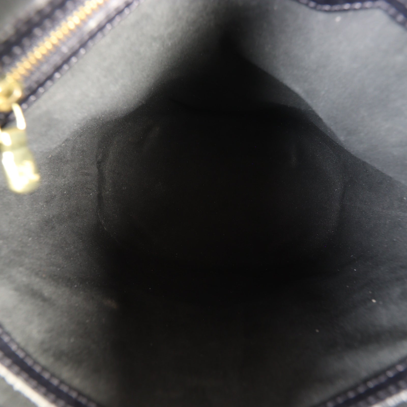 Louis Vuitton Petit Bucket Epi_IMG_1599.jpg