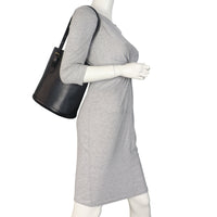 Louis Vuitton Petit Bucket Epi_IMG_1904.jpeg