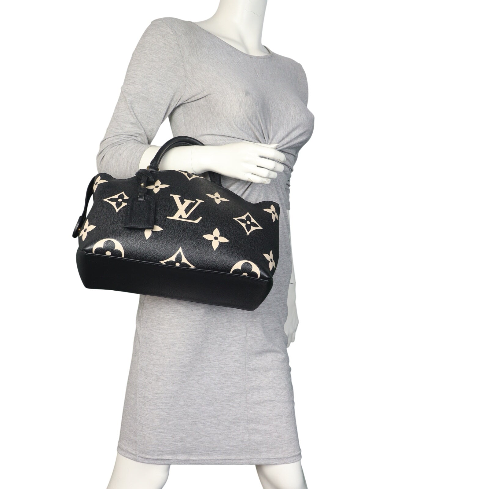 Louis Vuitton Petite Palais Monogram Empreinte Giant Bicolour_IMG_7148.jpeg