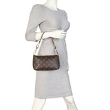 Louis Vuitton Pochette Accessoires Monogram_IMG_8799.jpeg