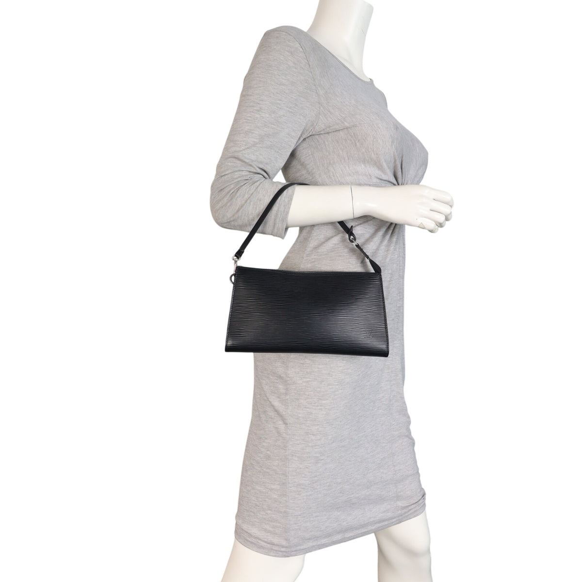 Louis Vuitton Pochette Accessories Epi_IMG_3121.jpeg
