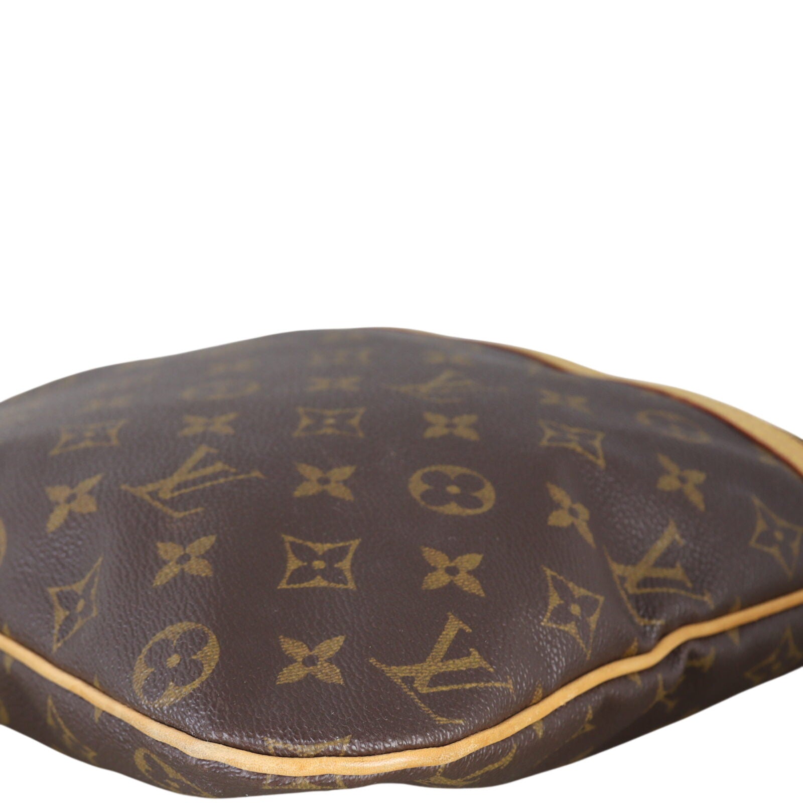 Louis Vuitton Pochette Bosphore Crossbody Monogram_IMG_9739.jpeg