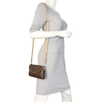 Louis Vuitton Pochette Friendly 2-Way Bag Monogram_IMG_2228.jpeg