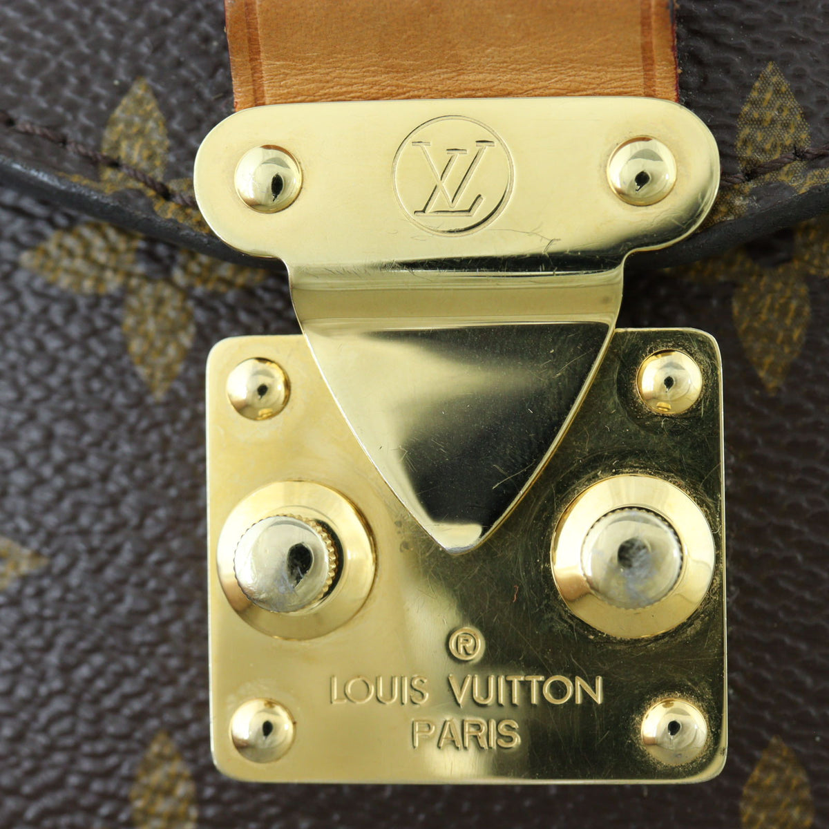 Louis Vuitton Pochette Metis Monogram_IMG_0757.jpg