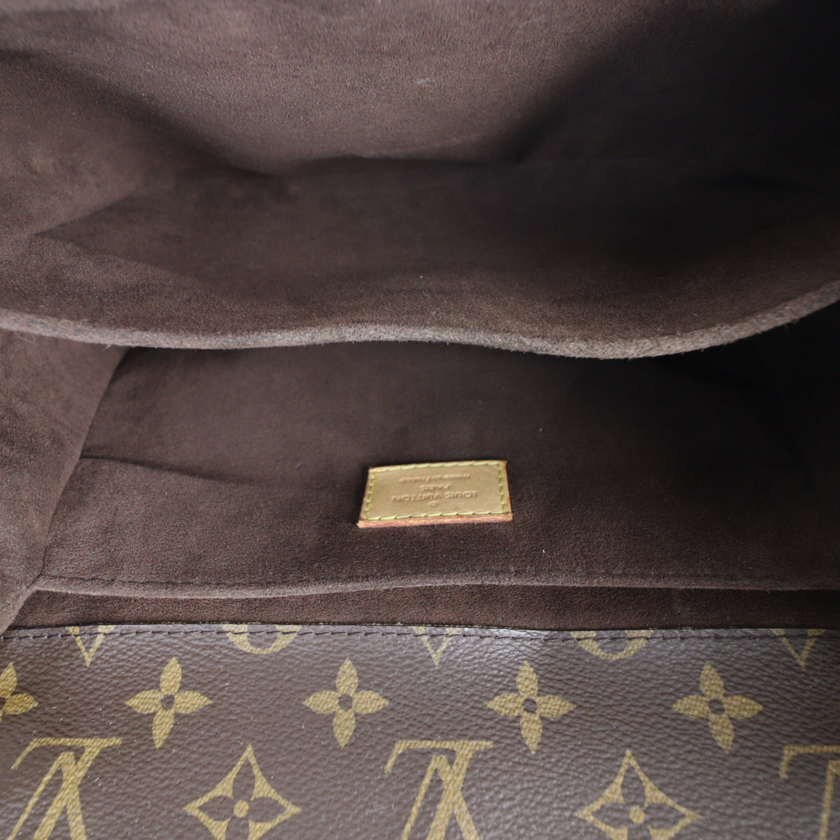 Louis Vuitton Pochette Metis Monogram_IMG_7555.jpg