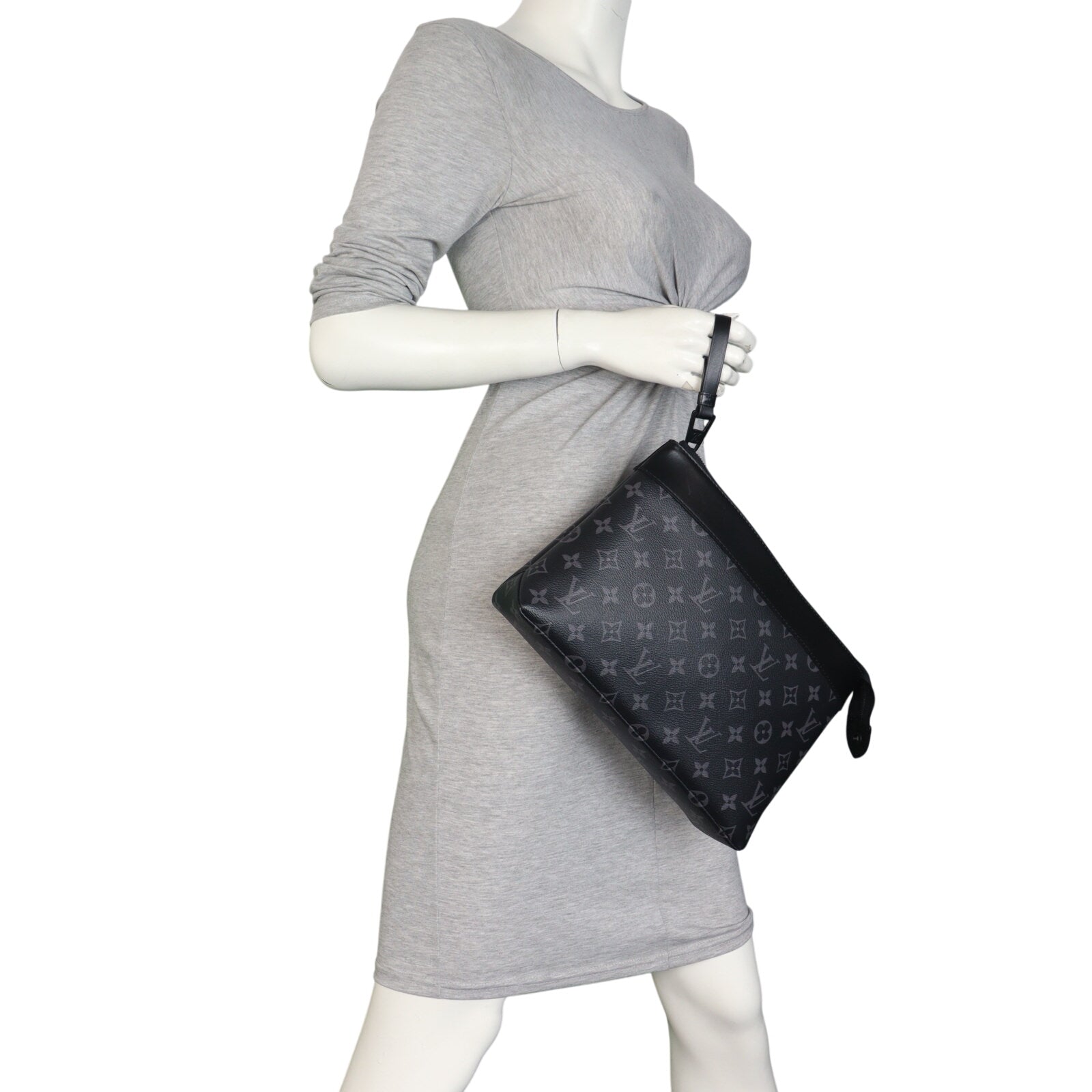 Louis Vuitton Pochette Voyage Souple Monogram Eclipse_IMG_2056.jpeg