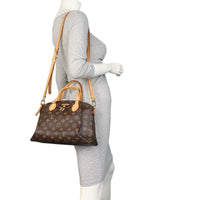 Louis Vuitton Rivoli PM Monogram_IMG_4489.jpeg