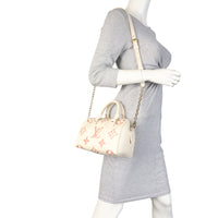 Louis Vuitton Speedy 20 Bandouliere Monogram Empreinte Giant Bicolour_IMG_6938.jpeg