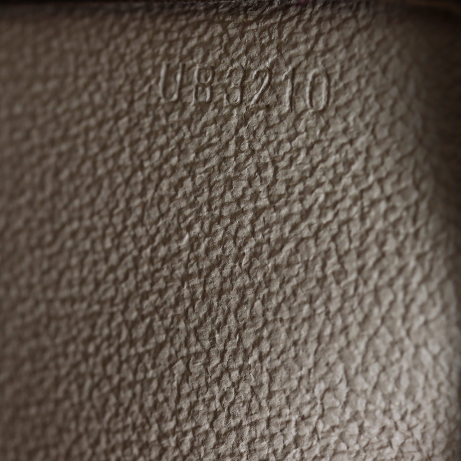 Louis Vuitton Toiletry Pouch 26 Monogram_IMG_2644.jpg