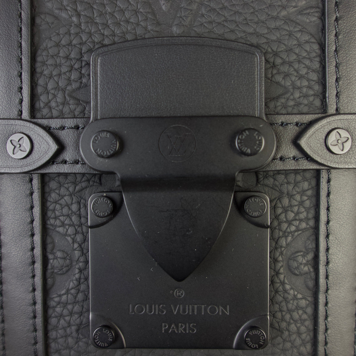 Louis Vuitton Vertical Trunk Wearable Wallet Monogram Taurillon__DSC5341.jpg