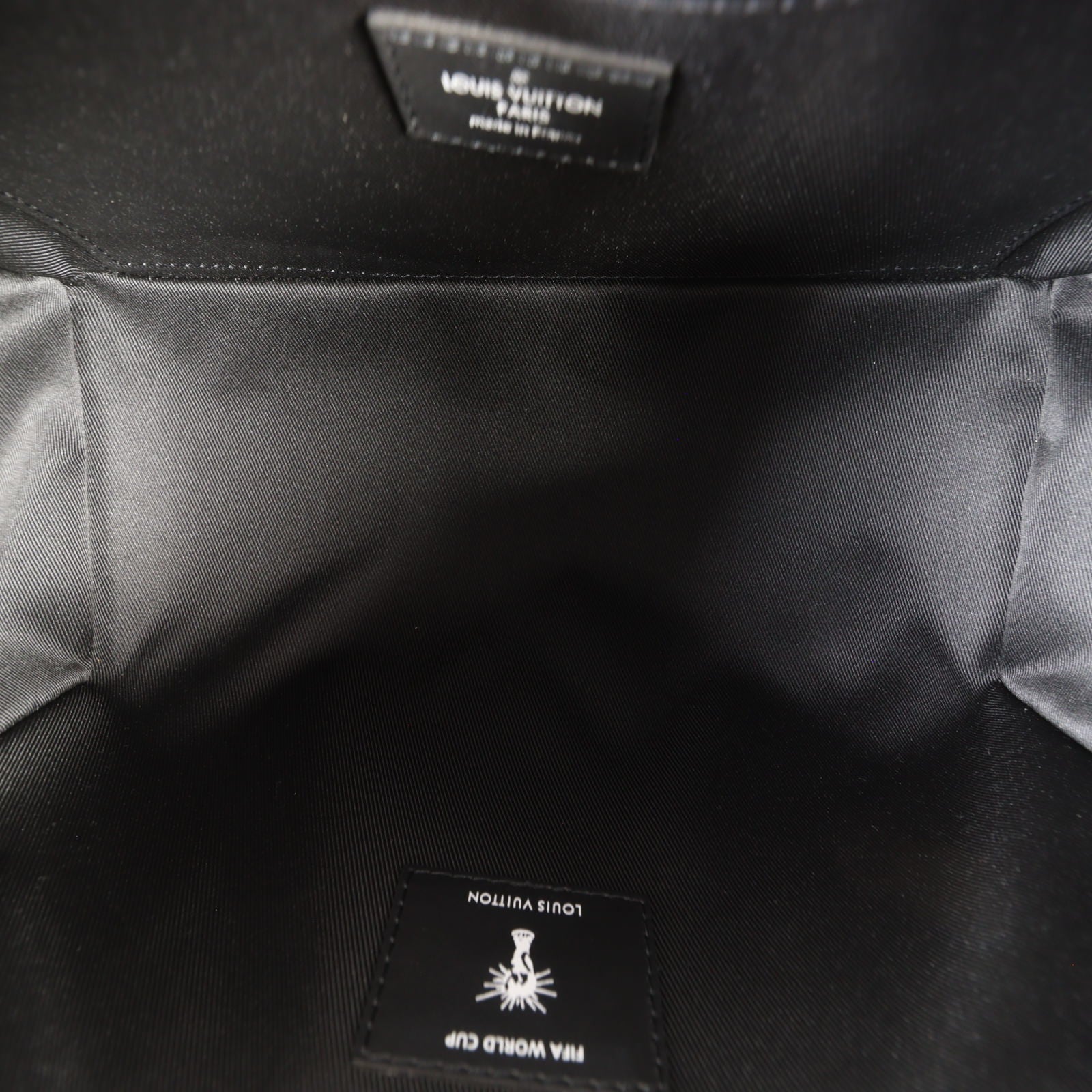 Louis Vuitton x FIFA World Cup City Keepall Embossed Taurillon_C30182LV-Louis Vuitton x FIFA World Cup City Keepall Embossed Taurillon_IMG_0021.jpg