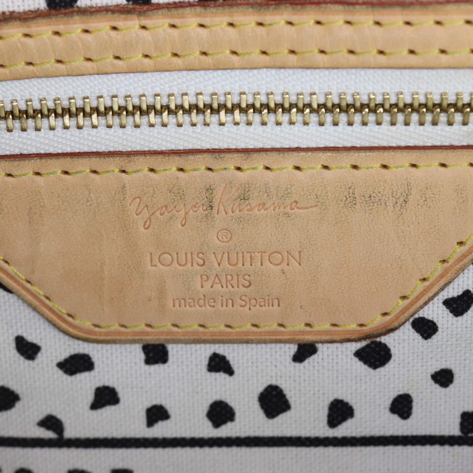 Louis Vuitton x Yayoi Kusama Neverfull MM Monogram Dots_IMG_IMG_7575.jpg