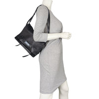 Prada Etiquette Glace Calfskin Messenger Bag (black)_IMG_4343.jpeg