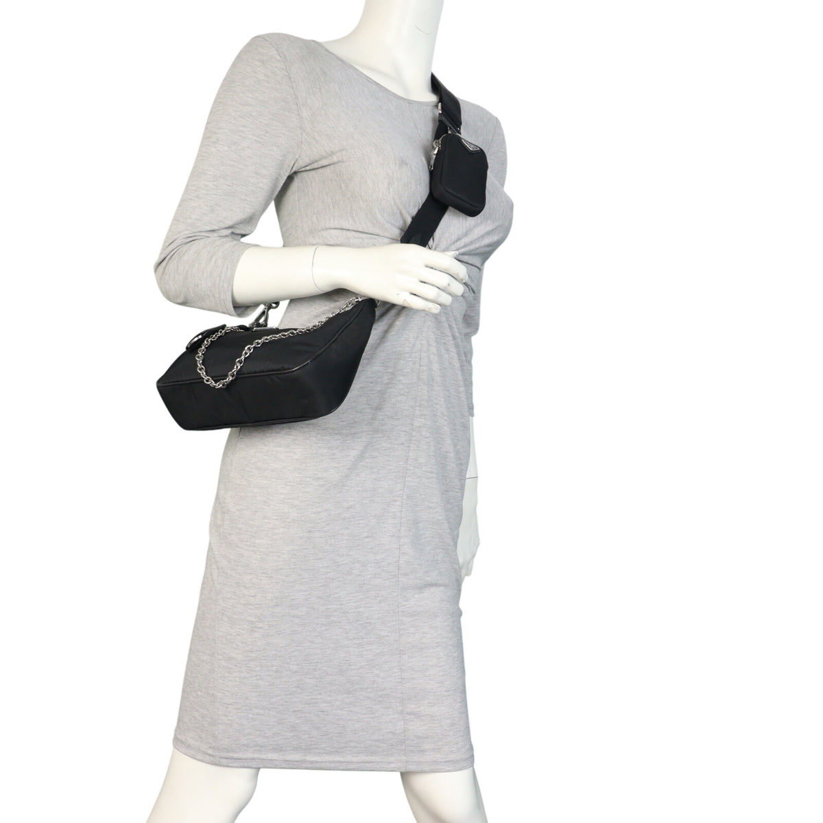 Prada Re-Edition 2005 Tessuto Shoulder Bag_IMG_6176.jpeg