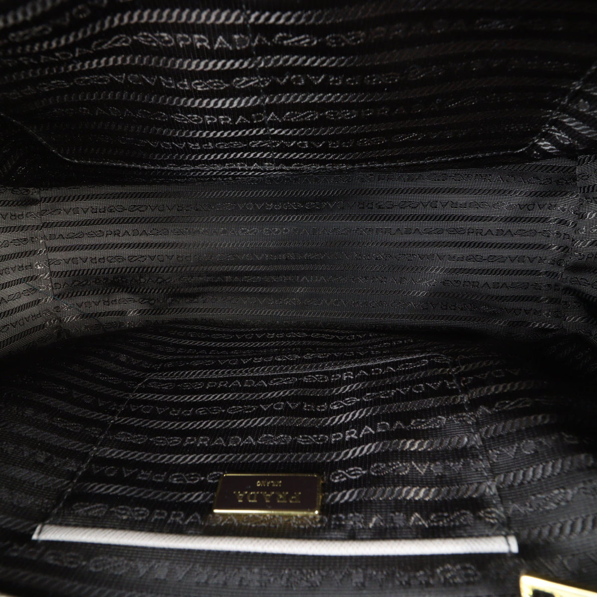 Prada Saffiano Lux Galleria Double Zip Tote Medium (grey)_IMG_4386.jpg
