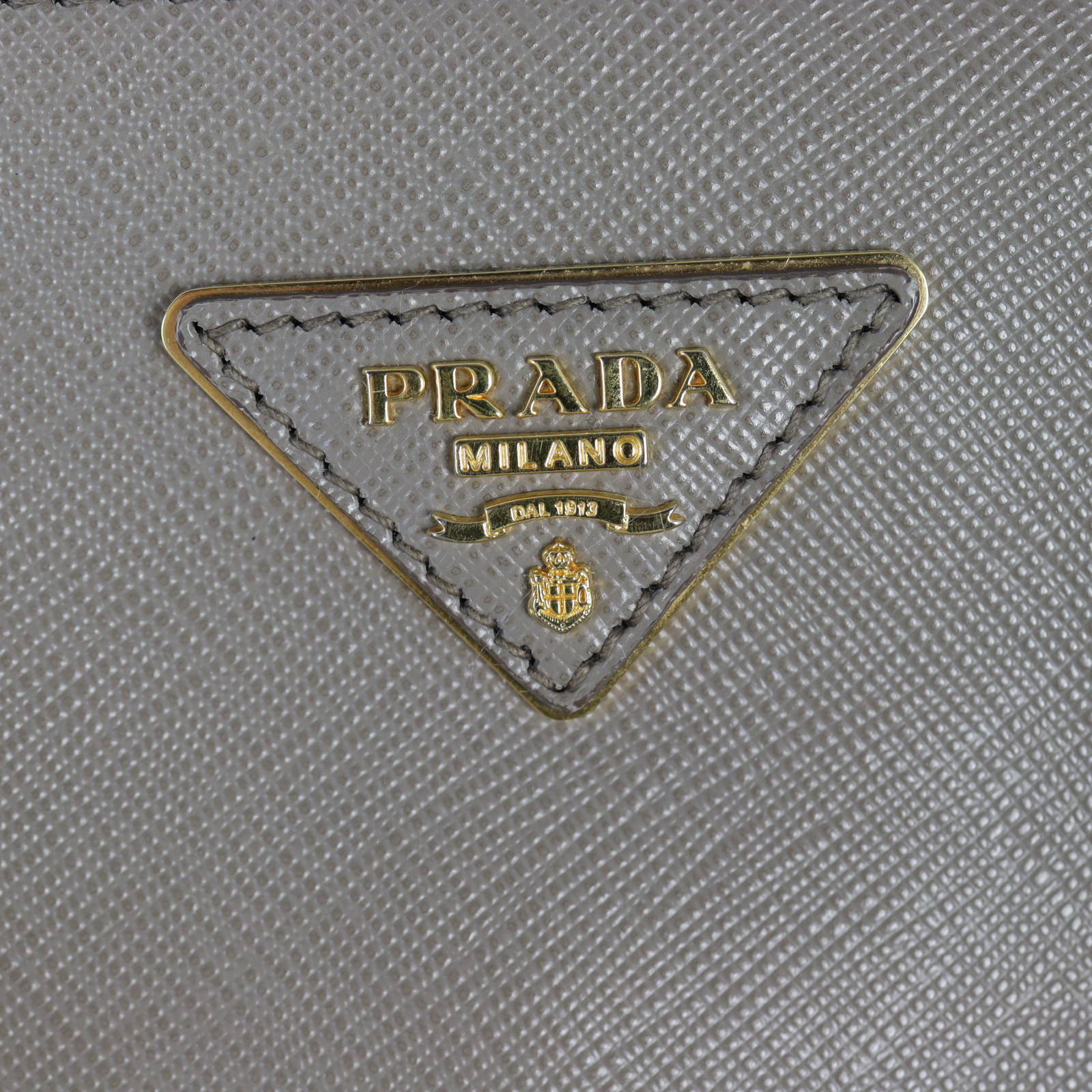 Prada Saffiano Lux Galleria Double Zip Tote Medium_IMG_5709.jpg